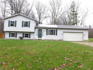 839 Center South Rd, Leavittsburg, OH 44430