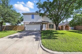 4501 Marshall St, Forest Hill, TX 76119