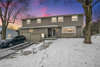 4629 Brookhill Dr N, Manlius, NY 13104