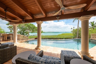 37 Cannon Royal Dr, Key West, FL 33040