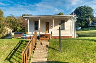 524 N 16th St, Coshocton, OH 43812