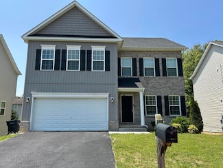 8366 Leighburn Dr, Roanoke, VA 24019