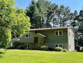 8 Hillcrest Ave, Potsdam, NY 13676