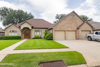 302 Hiddenwood Dr, Lafayette, LA 70508