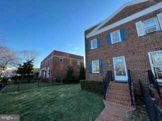 1108 Colonial Ave, Alexandria, VA 22314