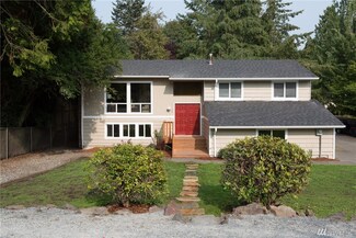 19620 32nd Ave NE, Lake Forest Park, WA 98155