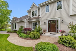 8806 W Daventry Rd, Mequon, WI 53097