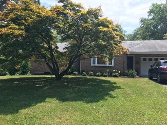 129 W Moorestown Rd, Wind Gap, PA 18091