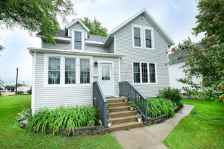 123 E Colvin Ave, Warren, MN 56762
