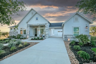530 Poe Pkwy, Castroville, TX 78009