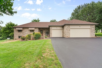 2050 Steeple Chase Ct, Nixa, MO 65714