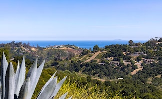 930 W Mountain Dr, Santa Barbara, CA 93103
