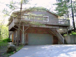 4005 Pitzen Rd, Johnsburg, IL 60051