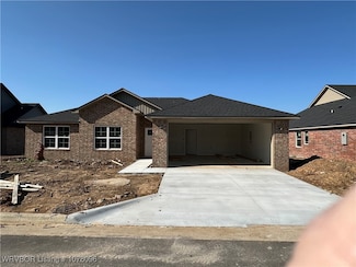 1106 Hunter Dr, Barling, AR 72923