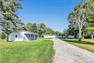 4076 County Road G, Oshkosh, WI 54904