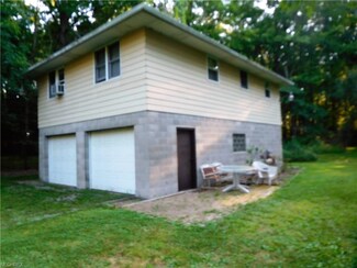 1603 Sharon Hogue Rd, Masury, OH 44438