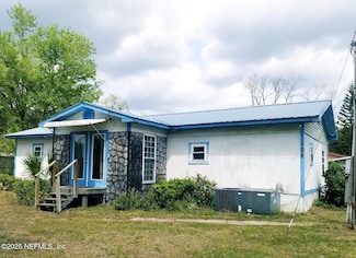 108 Mocking Bird Ln, Crescent City, FL 32112