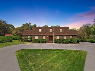 896 Sneed Rd W, Franklin, TN 37069