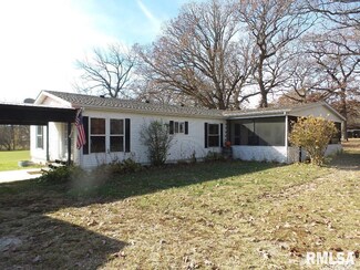 1017 Illinois 29, Henry, IL 61537
