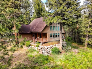 6 Three Point Rd, Cascade, ID 83611