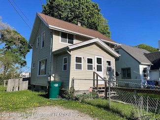 911 Dakin St, Lansing, MI 48912