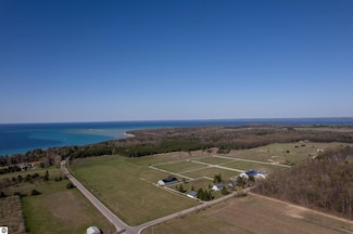 3619 Tompkins Rd, Traverse City, MI 49686