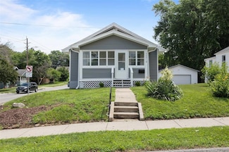 3201 SW 7th St, Des Moines, IA 50315