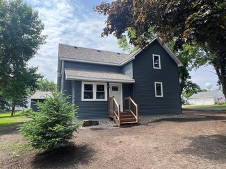 301 4th St N, Ellendale, MN 56026