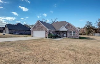 23 Plantation Dr, Mayflower, AR 72106