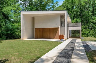 2525 Whites Mill Rd, Decatur, GA 30032
