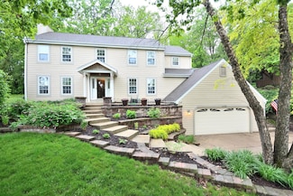 1228 Seitz Dr, Waukesha, WI 53186