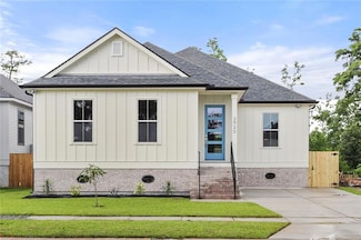 3920 Norwood Dr, Chalmette, LA 70043