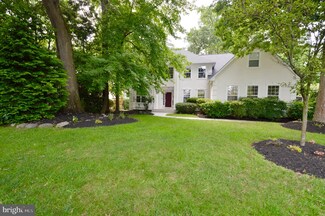 28 Collage Ln, Cherry Hill, NJ 08003