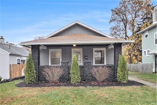 237 E Fairview Ave, South Bend, IN 46614