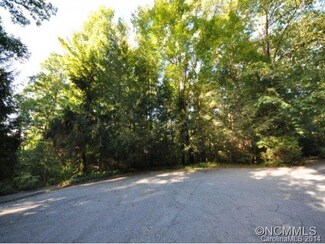 99999 Wake Robin Place, Hendersonville, NC 28739