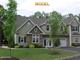 710 Macintosh Way, Matamoras, PA 18336