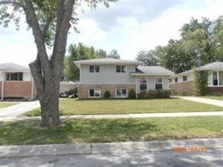 560 W 16th St, Chicago Heights, IL 60411