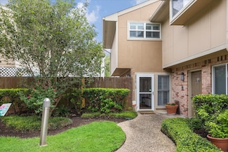 2513 Bering Dr Unit 13, Houston, TX 77057