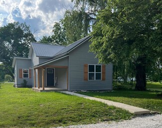 907 N Main St, Warren, IN 46792