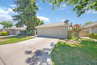 1437 E Vassar Ave, Visalia, CA 93292