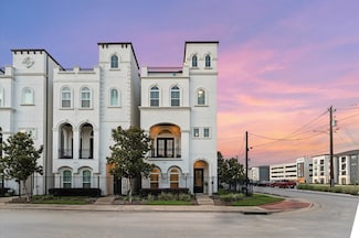 2725 Kennedy St, Houston, TX 77003