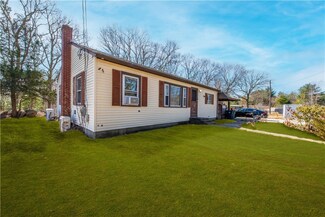 198 Knotty Oak Rd, Coventry, RI 02816
