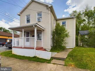 219 N Church St, Charles Town, WV 25414