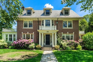 1004 Centre St, Newton Center, MA 02459