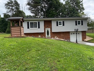 2410 Mount Herman Heights, Hudson, NC 28638