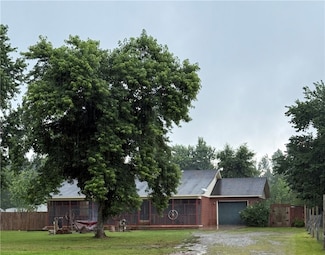 8415 Buck Mountain Rd, Dover, AR 72837