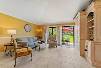 119 Club Dr, Palm Beach Gardens, FL 33418