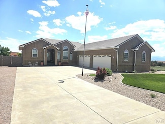 438 S Arriba Dr, Pueblo, CO 81007