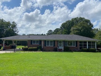 125 N Poplar St, Butler, GA 31006