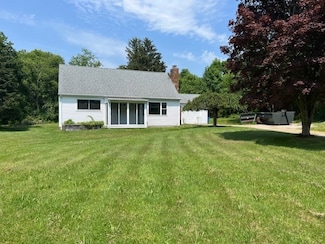 480 Oliphant Ln, Middletown, RI 02842